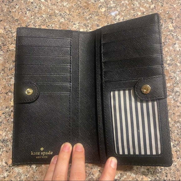 Kate spade wallet🖤 - Picture 3 of 3